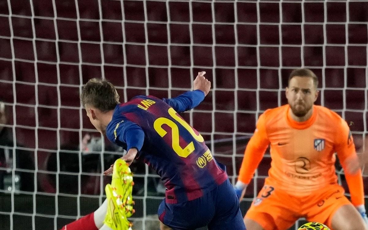 湖人教练压不住了，其实光分配詹姆斯、东契奇、里弗斯的球权就很难了