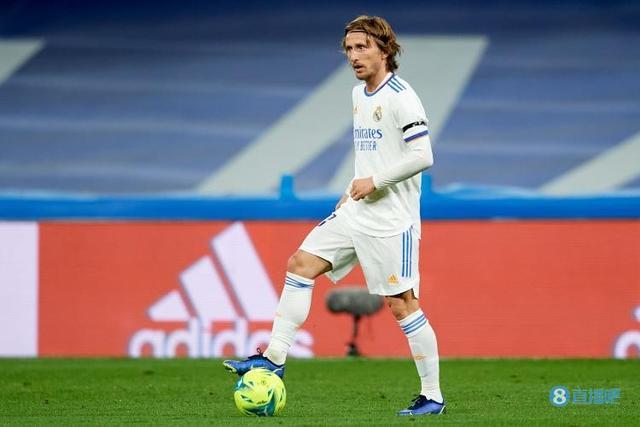 北京遭绝杀揪出最大罪人！拿600万半场1分，被人隔扣恼羞成怒+吃T